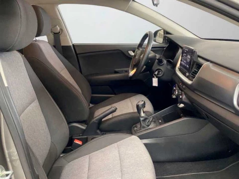 Kia Stonic 1.2 DPi 62kW (84CV) Concept