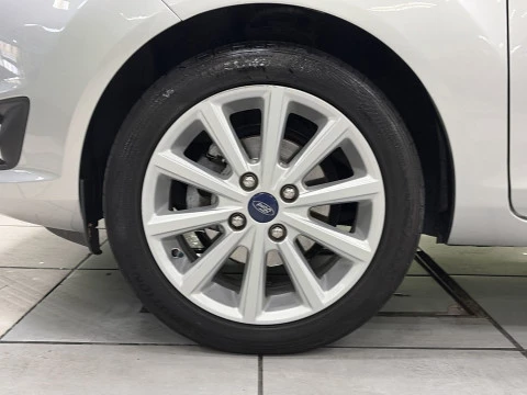 Ford Fiesta 1.25 Duratec Titanium 60 kW (82 CV)