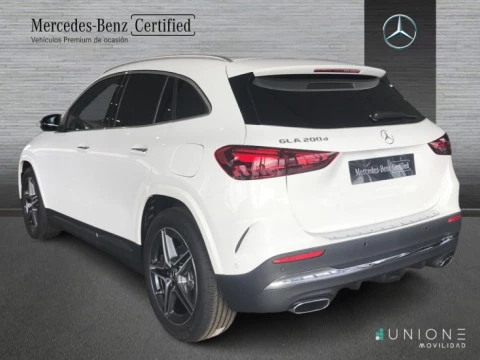 Mercedes-Benz GLA  200 d