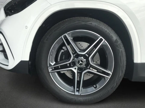 Mercedes-Benz GLA  200 d