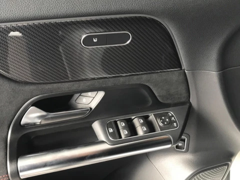 Mercedes-Benz GLA  200 d