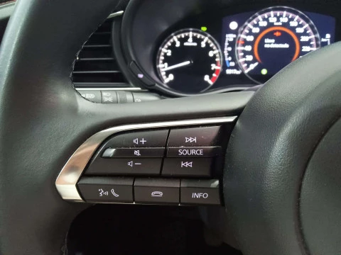 Mazda CX-30 2.5 E-SKYACTIV-G MHEV HOMURA 140 5P