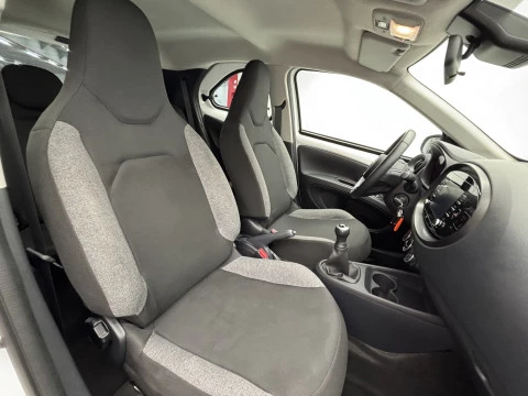 Toyota Aygo X Cross 1.0 VVT-I 72CV Play