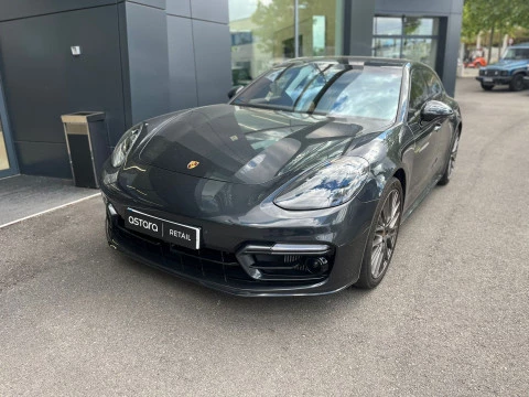 Porsche Panamera 4 E-Hybrid