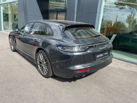 Porsche Panamera 4 E-Hybrid