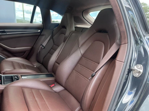 Porsche Panamera 4 E-Hybrid