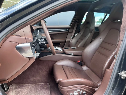 Porsche Panamera 4 E-Hybrid