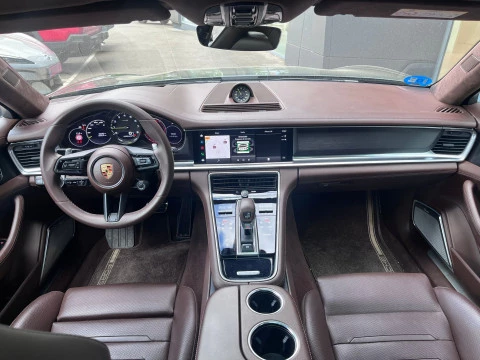 Porsche Panamera 4 E-Hybrid