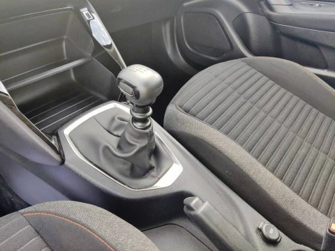 Peugeot 2008 Active Puretech 100 S&S 6 Vel. MAN