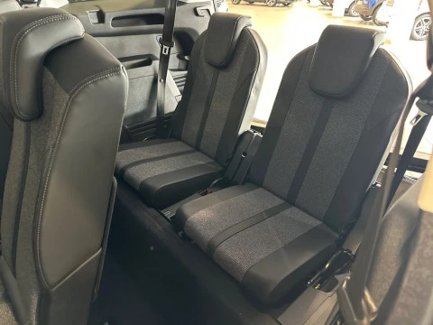 Peugeot 5008 Allure 1.5L BlueHDi 96kW (130CV) S&S