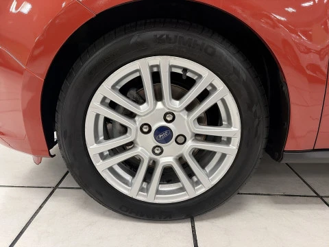Ford Tourneo Courier 1.0 EcoBoost Titanium 74 kW (100 CV)