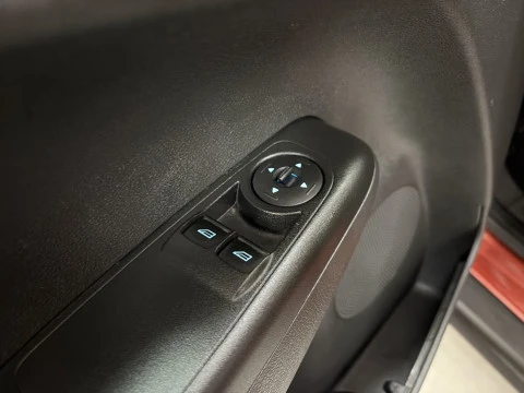 Ford Tourneo Courier 1.0 EcoBoost Titanium 74 kW (100 CV)