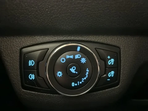 Ford Tourneo Courier 1.0 EcoBoost Titanium 74 kW (100 CV)