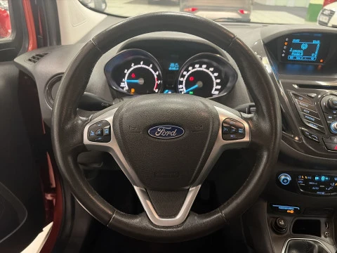 Ford Tourneo Courier 1.0 EcoBoost Titanium 74 kW (100 CV)