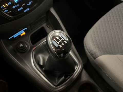 Ford Tourneo Courier 1.0 EcoBoost Titanium 74 kW (100 CV)