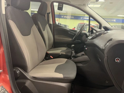 Ford Tourneo Courier 1.0 EcoBoost Titanium 74 kW (100 CV)