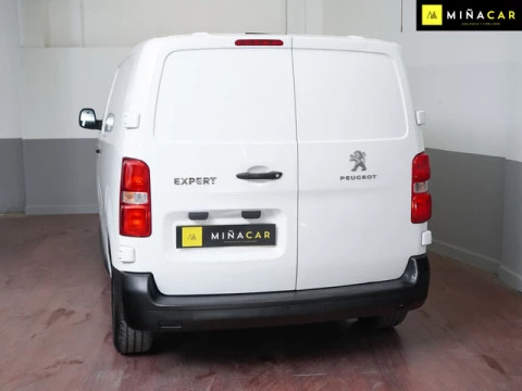 Peugeot Expert Combi BlueHDi 120 S&S Standard 88 kW (120 CV)