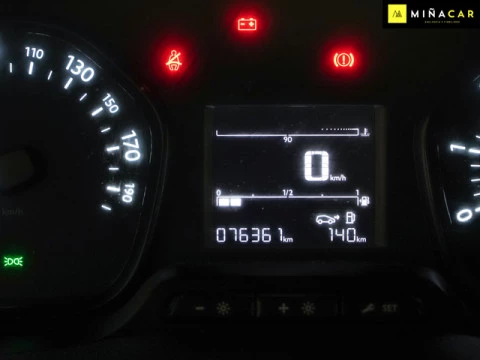 Peugeot Expert Combi BlueHDi 120 S&S Standard 88 kW (120 CV)