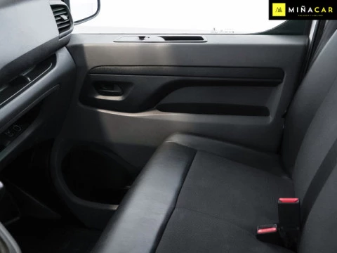 Peugeot Expert Combi BlueHDi 120 S&S Standard 88 kW (120 CV)