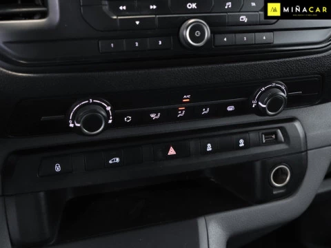 Peugeot Expert Combi BlueHDi 120 S&S Standard 88 kW (120 CV)