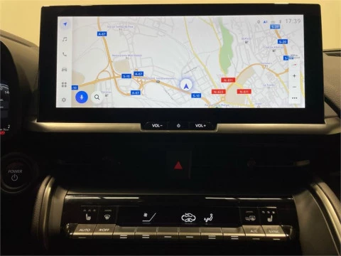 Toyota C-HR Advance Plus + Skyview®