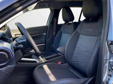 Jeep Avenger BEV 115kW (156CV) Summit