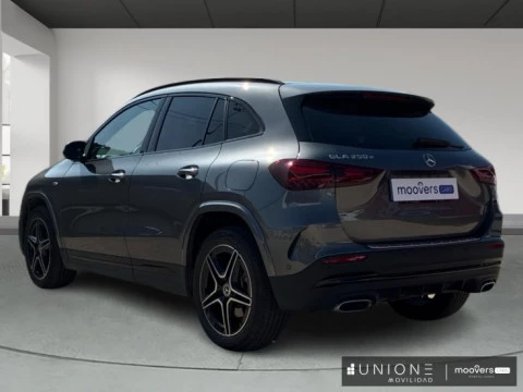 Mercedes-Benz GLA  250 e