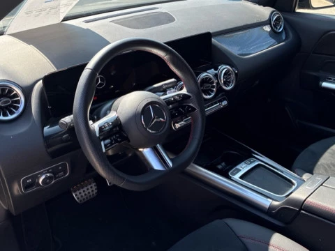 Mercedes-Benz GLA  250 e