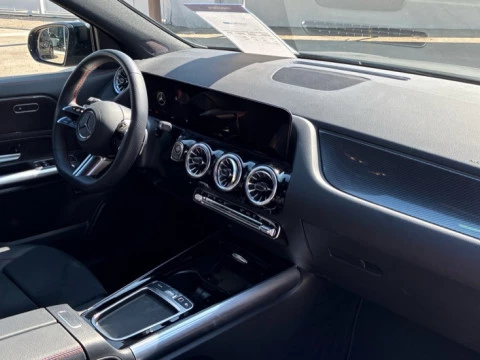 Mercedes-Benz GLA  250 e