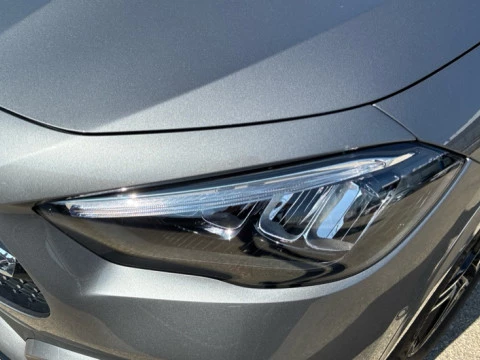 Mercedes-Benz GLA  250 e