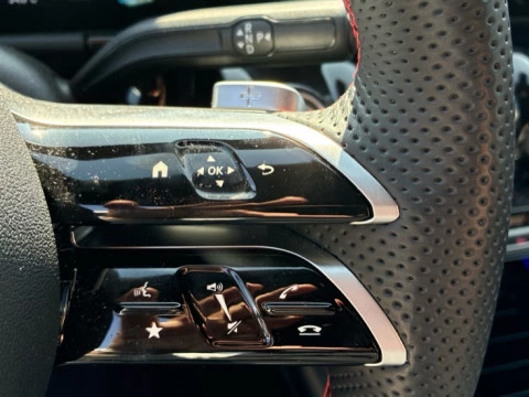 Mercedes-Benz GLA  250 e