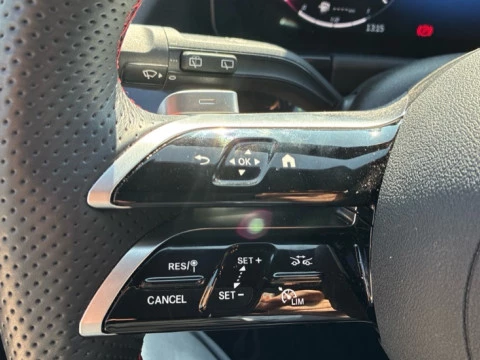 Mercedes-Benz GLA  250 e