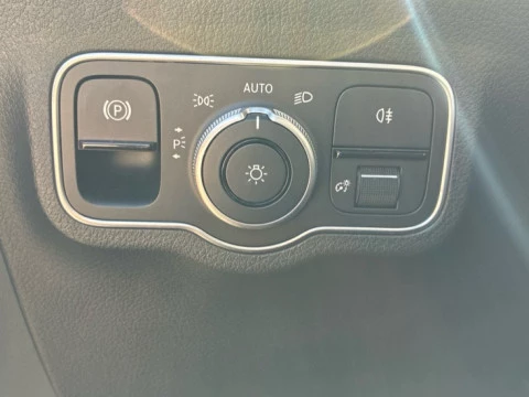 Mercedes-Benz GLA  250 e