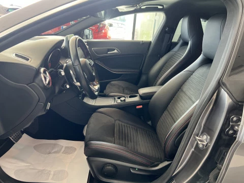 Mercedes-Benz Clase CLA 1.6 CLA 200 4P