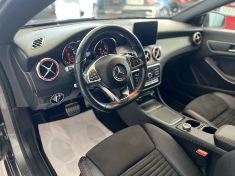 Mercedes-Benz Clase CLA 1.6 CLA 200 4P