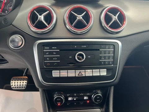 Mercedes-Benz Clase CLA 1.6 CLA 200 4P