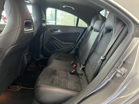 Mercedes-Benz Clase CLA 1.6 CLA 200 4P