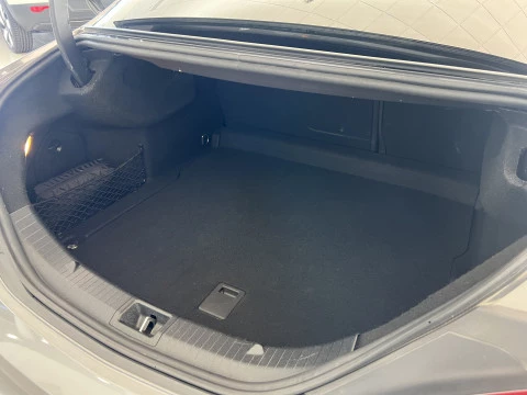 Mercedes-Benz Clase CLA 1.6 CLA 200 4P