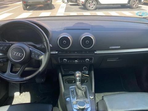 Audi A3 AUDI  Sedan 2.0TDI S tronic 110kW