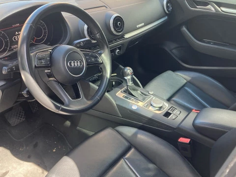 Audi A3 AUDI  Sedan 2.0TDI S tronic 110kW
