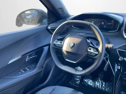 Peugeot 2008 Allure Puretech 100 S&S 6 Vel. MAN