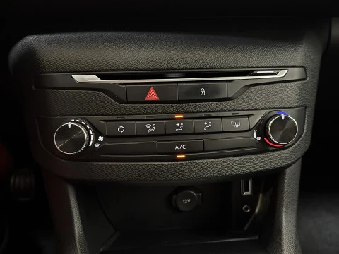 Peugeot 308 5p Access 1.6 BlueHDi 73KW (100CV)