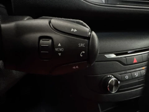 Peugeot 308 5p Access 1.6 BlueHDi 73KW (100CV)