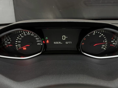 Peugeot 308 5p Access 1.6 BlueHDi 73KW (100CV)