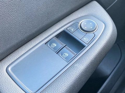 Renault Clio Business SCe 49 kW (67CV)