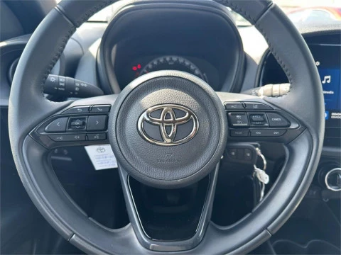 Toyota Aygo X Cross Cross Play
