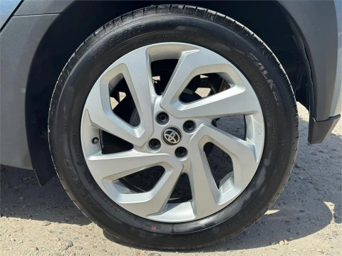 Toyota Aygo X Cross Cross Play