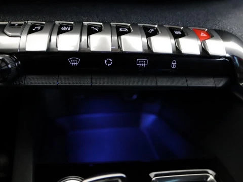 Peugeot 3008 1.6 HYBRID 225 E-AUTO ALLURE 5P