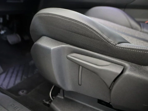 Peugeot 3008 1.6 HYBRID 225 E-AUTO ALLURE 5P