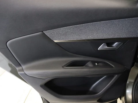 Peugeot 3008 1.6 HYBRID 225 E-AUTO ALLURE 5P